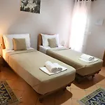 بيت ضيافة Leo