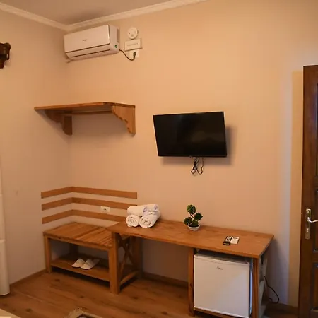 Leo Casa de hóspedes 4*