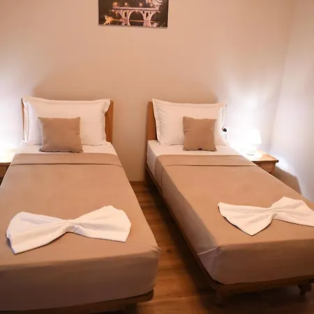 Leo Casa de hóspedes 4*