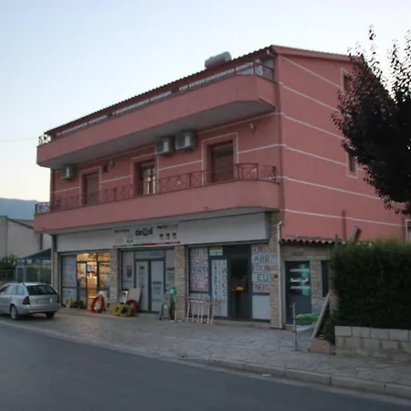 Casa de hóspedes Leo 4*
